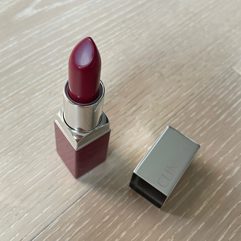 Clinique 13 Love Pop Women’s Red Berry Lipstick NEW - Picture 10 of 16